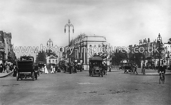 Marble Arch, Hyde Park, London. c.1915.